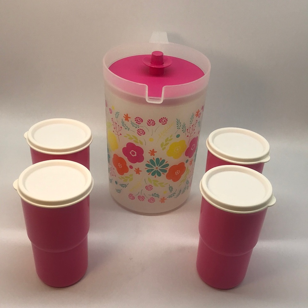 Tupperware Set Pitcher 2 Liter & Tumbler (4)
